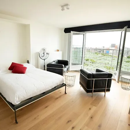 Apartment Into The Sea *